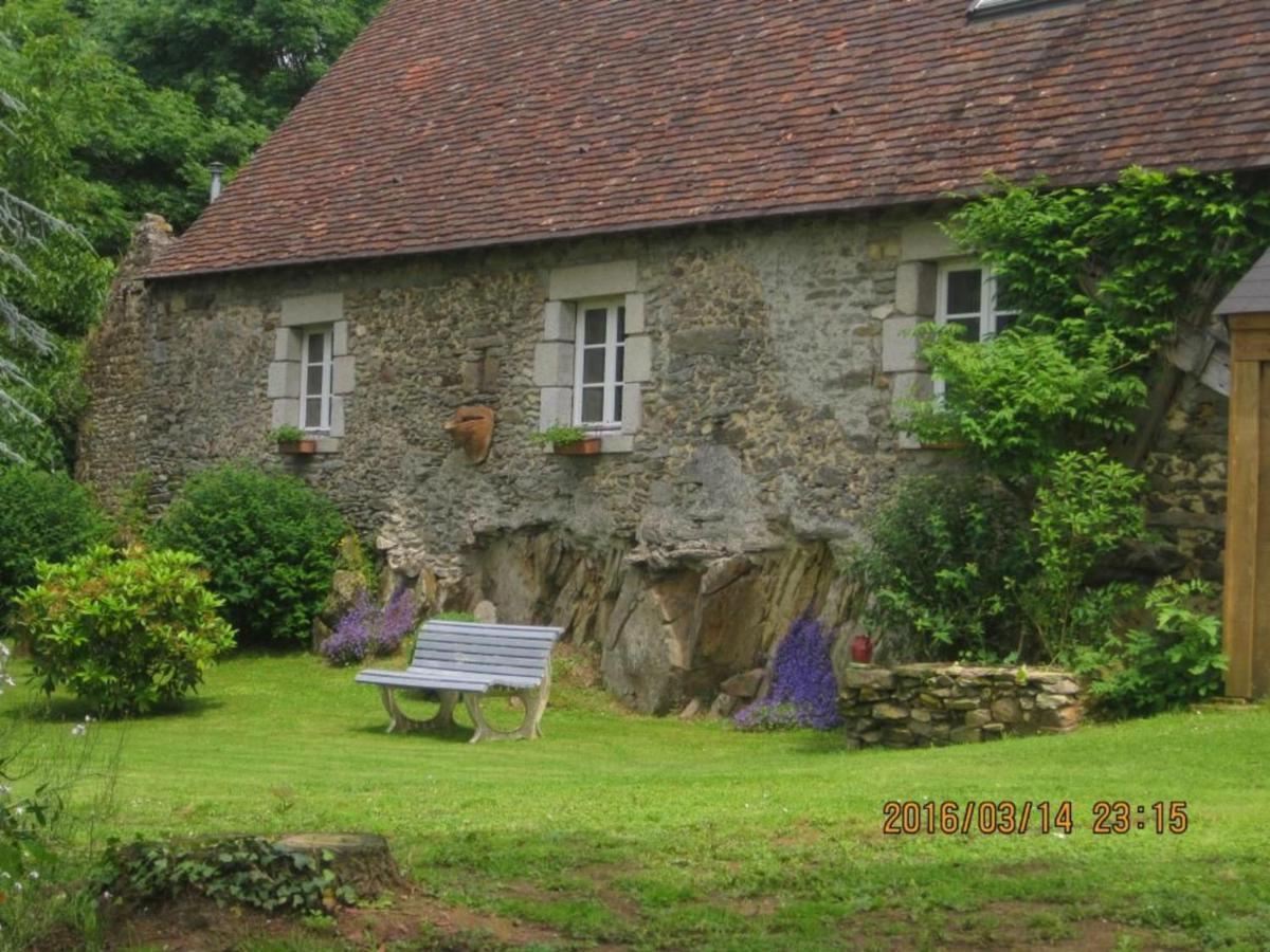 Charmante Maison De Campagne Avec Vaste Parc Arbore, Cheminee Et Multiples Activites A Proximite - Fr-1-410-153 Villa Moulins-le-Carbonnel Exterior photo